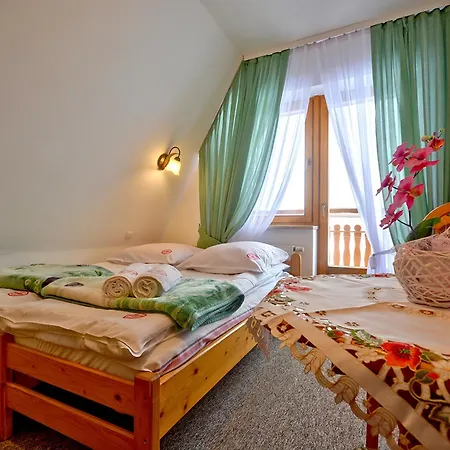 Pod Tatrami 1 & - Komfortowe Z Wyzywieniem, Blisko Term Bania Homestay