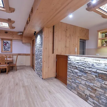 Pod Tatrami 1 & - Komfortowe Z Wyzywieniem, Blisko Term Bania Homestay