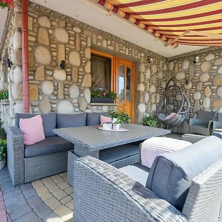 Pod Tatrami 1 & - Komfortowe Z Wyzywieniem, Blisko Term Bania Homestay
